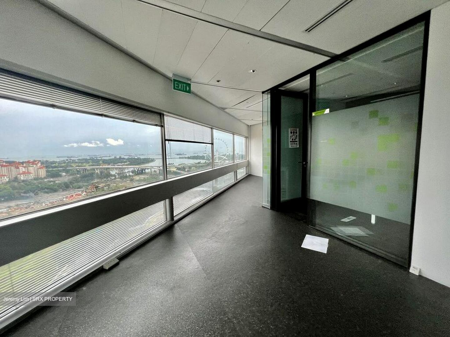 Gateway West (D7), Office #625437731